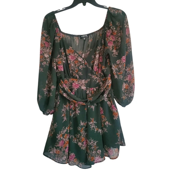 French Kiss floral v-neck baby doll blouse, size medium, with pockets - Picture 2 of 7